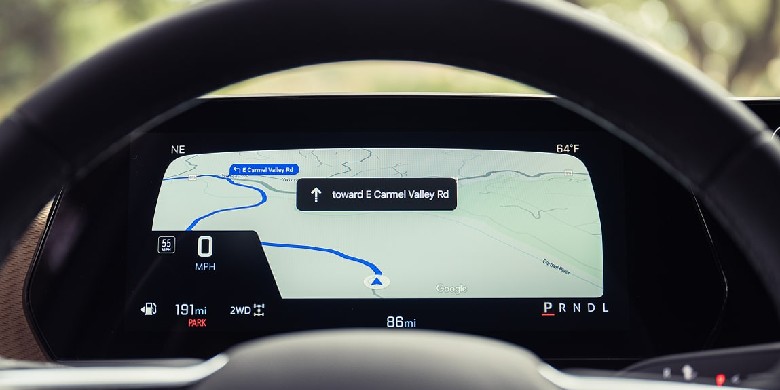 2027 Equinox driver information center Google Maps navigation