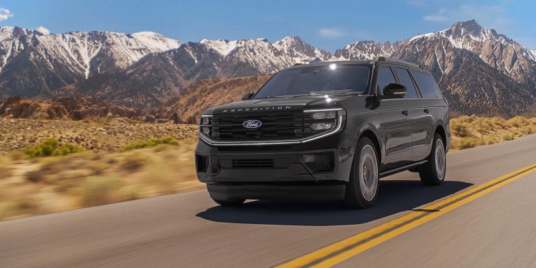 Front exterior view of the 2027 Ford Expedition