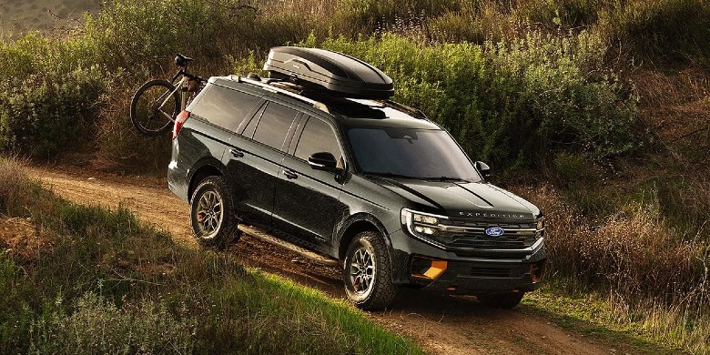 2027 Ford Expedition Tremor on a dirt trail with roof rack