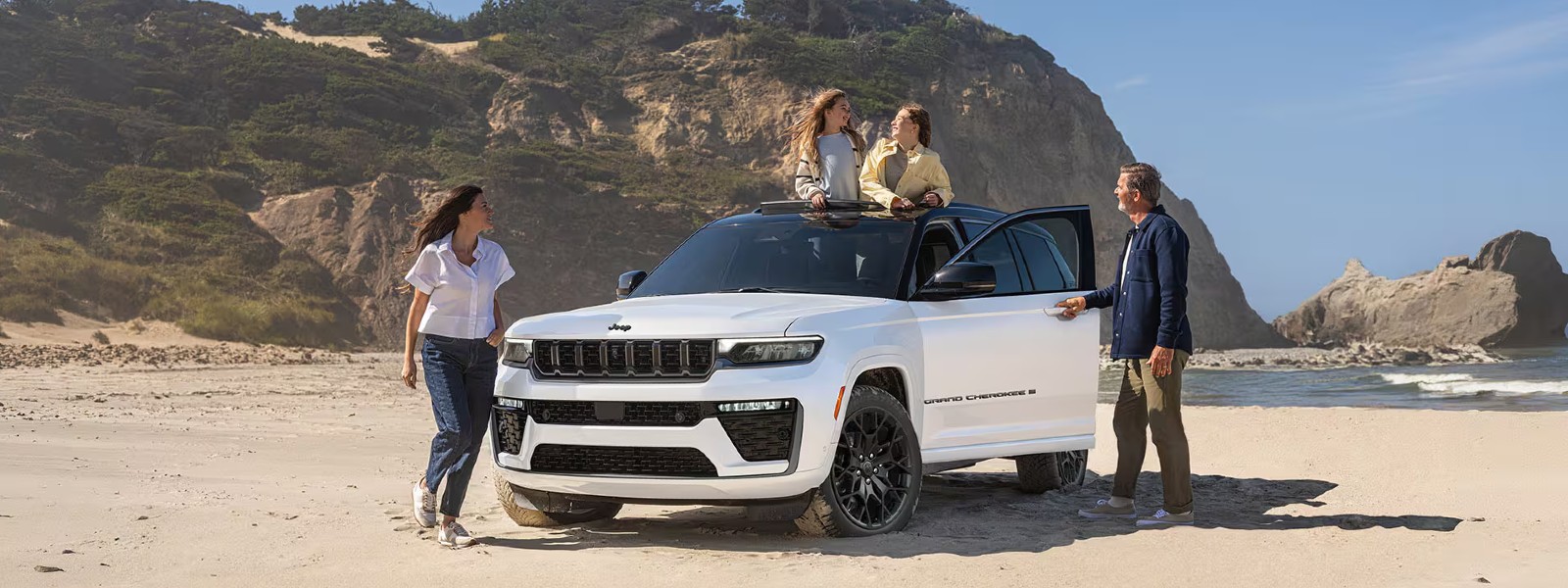 2027 Jeep Grand Cherokee family lifestyle near Corsicana TX