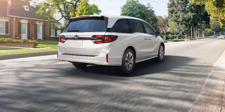 2027 Honda Odyssey rear exterior view