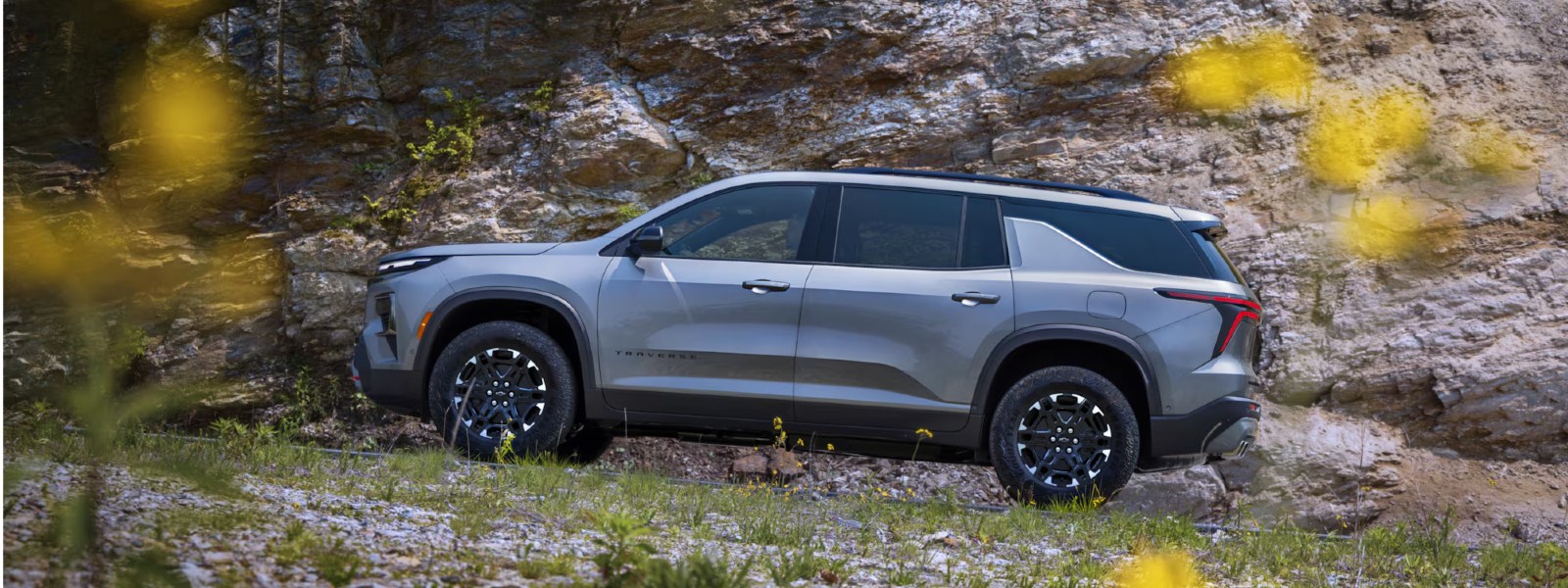 Chevy Traverse exterior three-quarter view