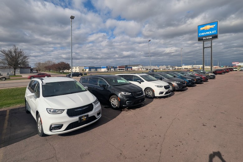 Line of Minivans at Olson Chevrolet