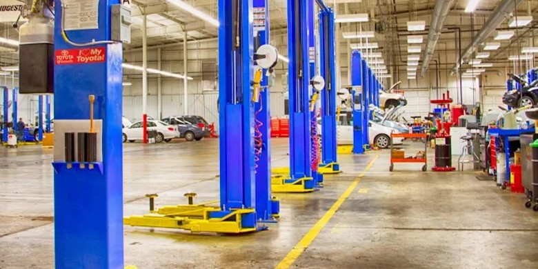 Toyota Service Center at Toyota of Greenville